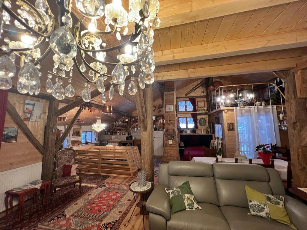 Ferme Savoyarde Renovee 2 Chambres レ・キャローズ・ダラッシュ エクステリア 写真