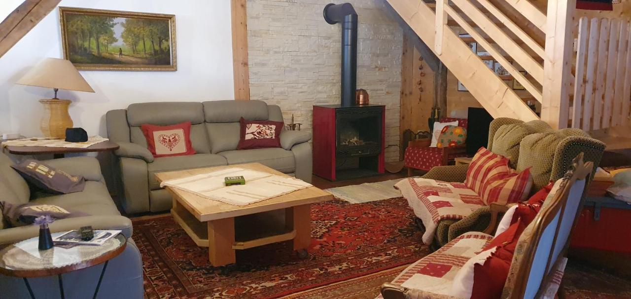 Ferme Savoyarde Renovee 2 Chambres レ・キャローズ・ダラッシュ エクステリア 写真