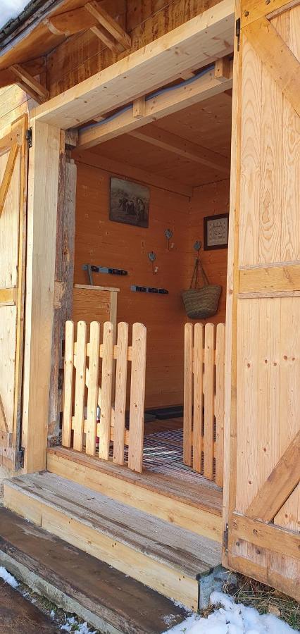 Ferme Savoyarde Renovee 2 Chambres レ・キャローズ・ダラッシュ エクステリア 写真