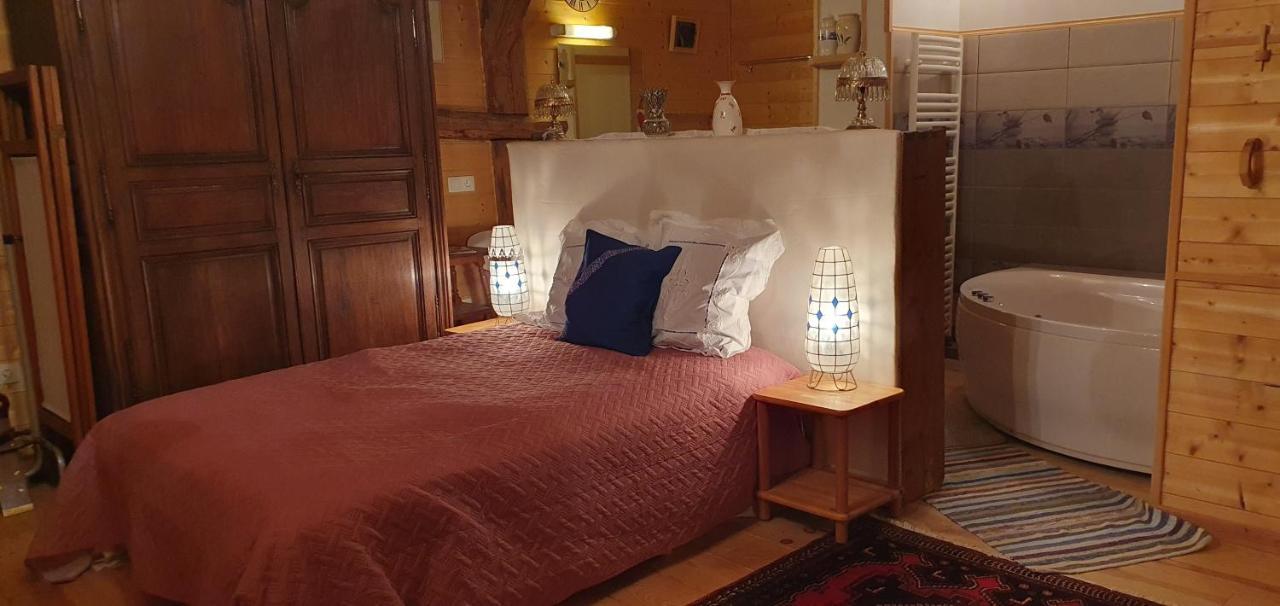 Ferme Savoyarde Renovee 2 Chambres レ・キャローズ・ダラッシュ エクステリア 写真