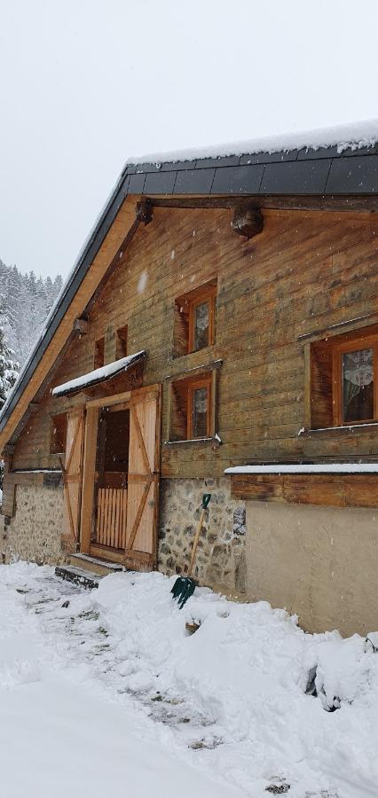 Ferme Savoyarde Renovee 2 Chambres レ・キャローズ・ダラッシュ エクステリア 写真