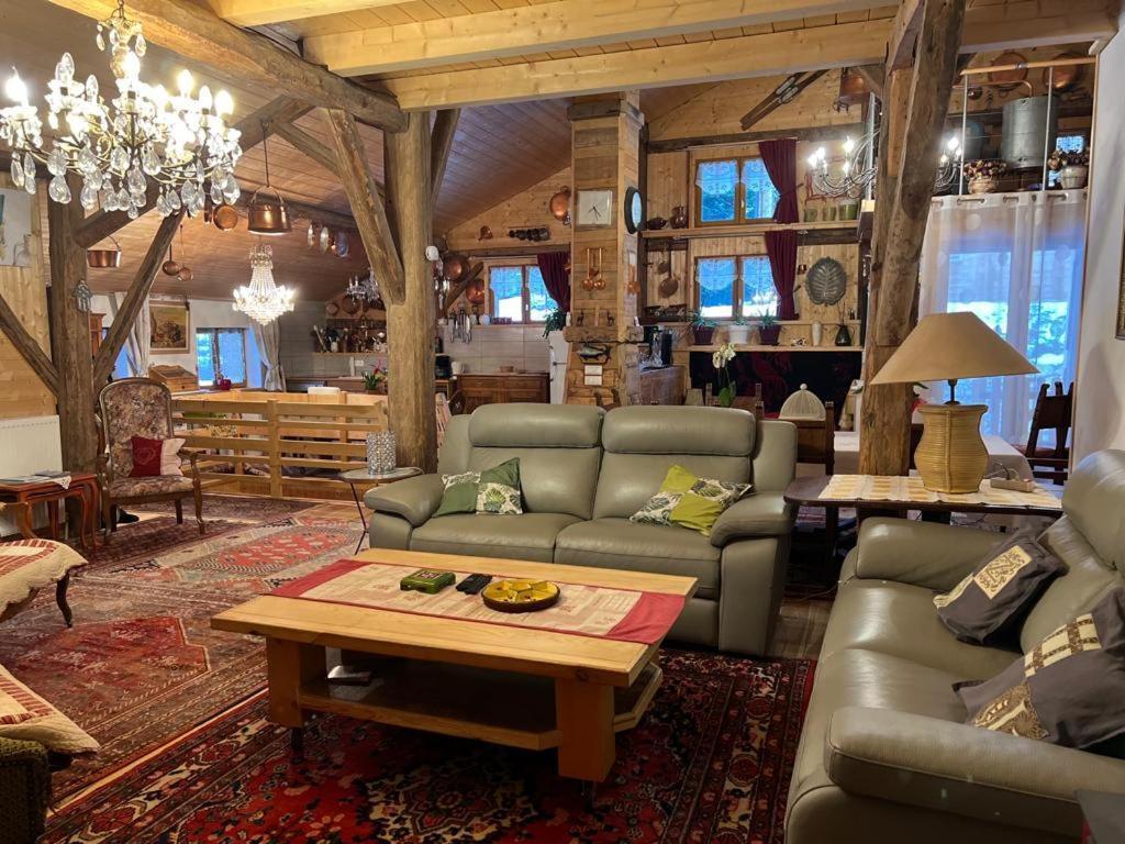Ferme Savoyarde Renovee 2 Chambres レ・キャローズ・ダラッシュ エクステリア 写真